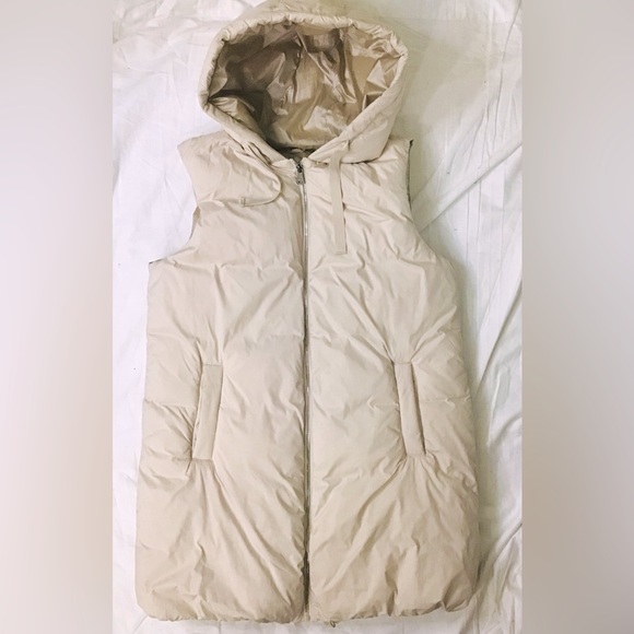 Bernardo Love Tan Puffer Hooded Vest NWOT - Picture 3 of 11